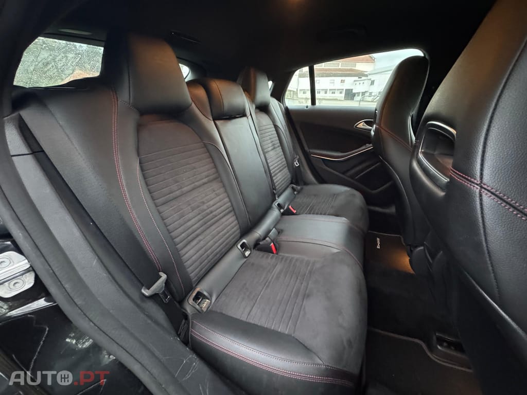 Mercedes-Benz CLA 180 7G-DCT AMG Line