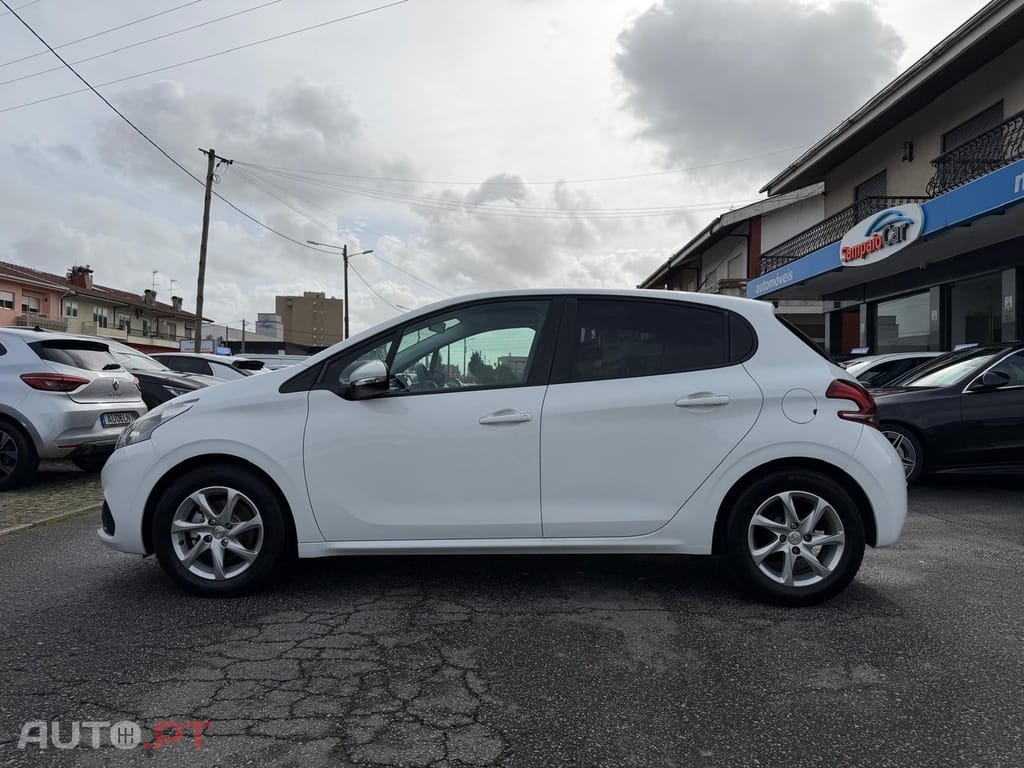 Peugeot 208 1.6 BlueHDi Style