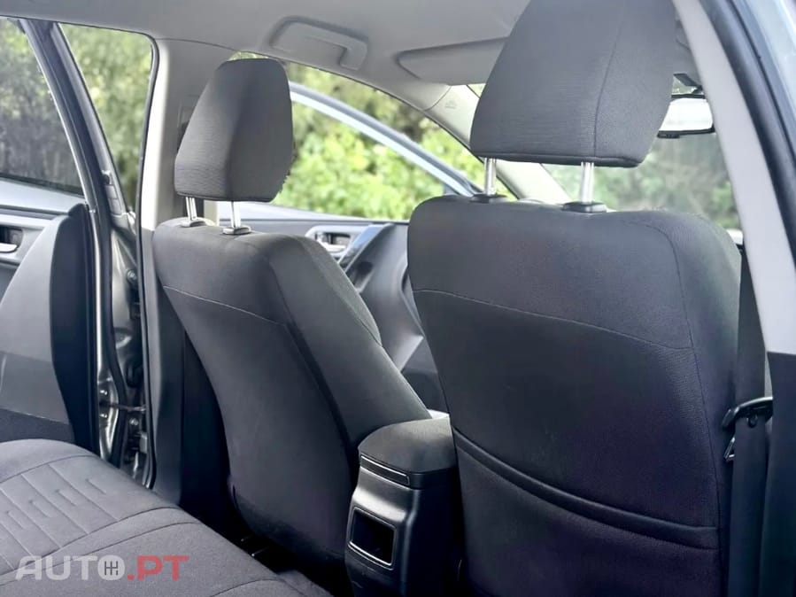 Toyota Auris Touring Sports Confort P. Sports