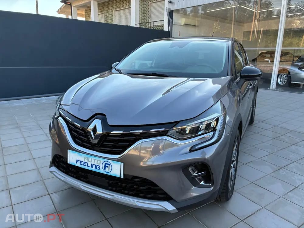Renault Captur 1.6 HYBRID E-TECH INTENS