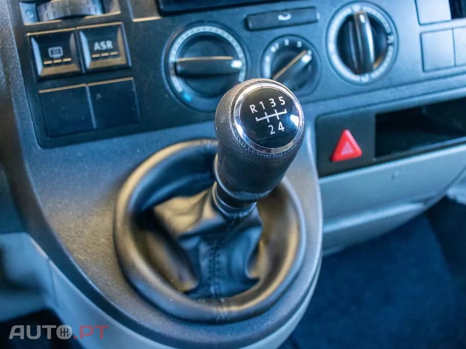 Volkswagen Transporter  1.9 TDi Teto Alto 3 Lug.