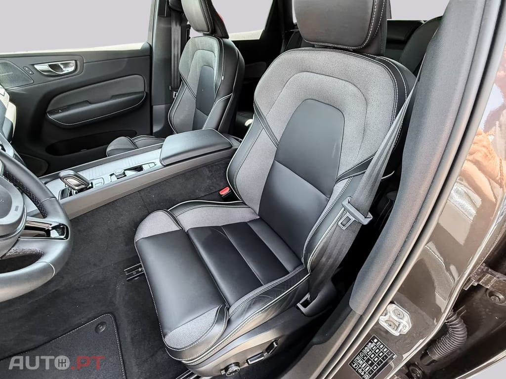 Volvo XC60 T8 AWD  I.V.A DEDUTIVEL