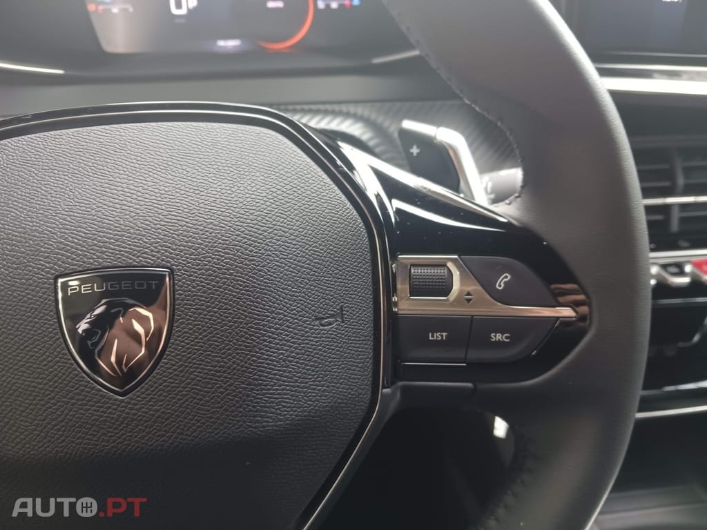 Peugeot 2008 1.2 PureTech Allure EAT8