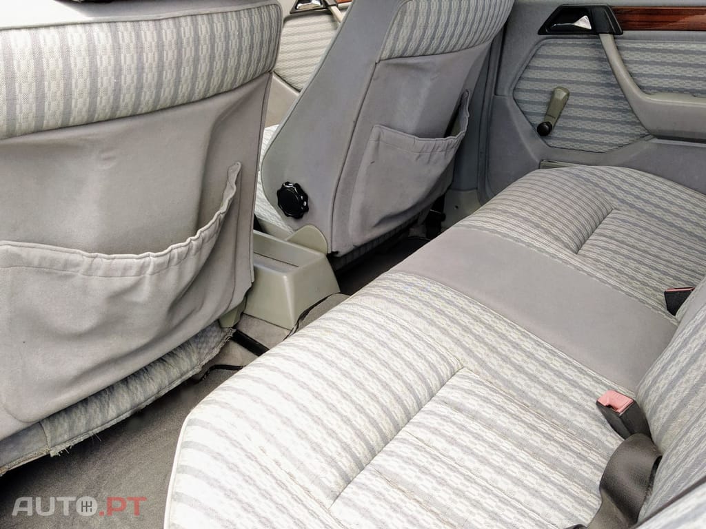 Mercedes-Benz 250 D