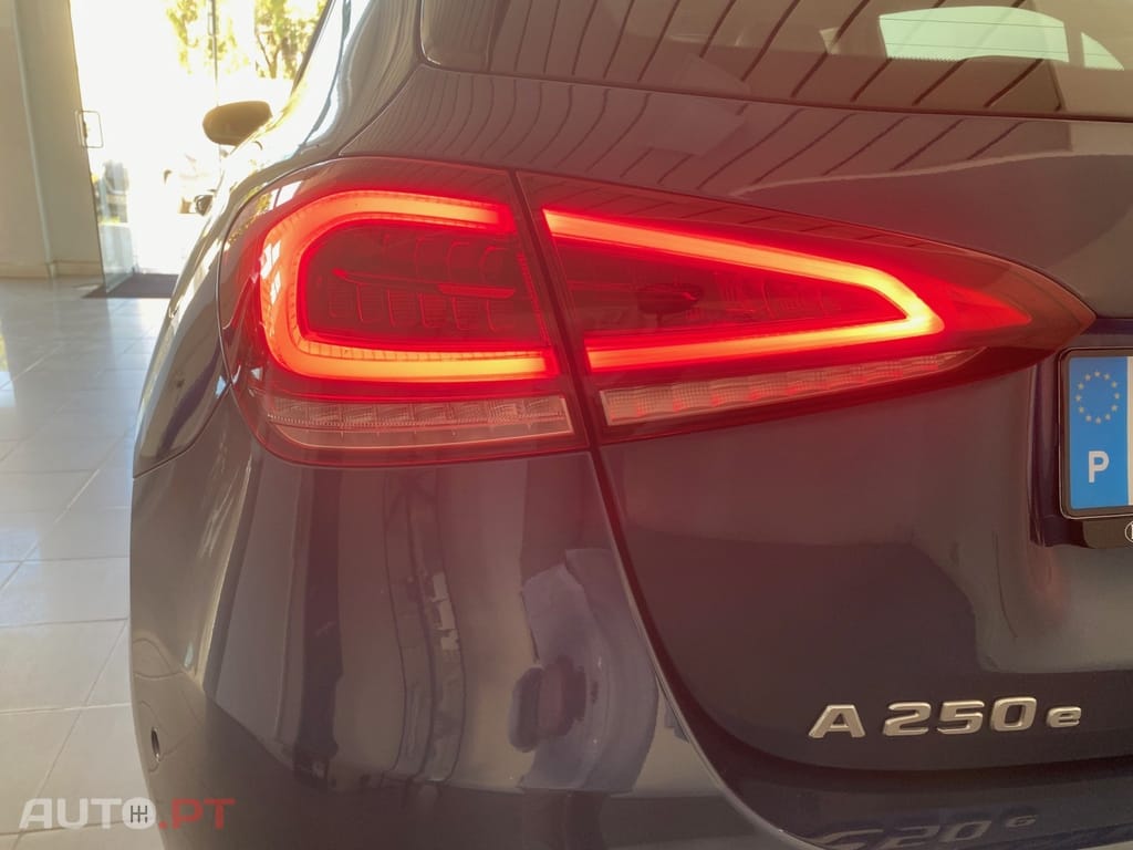 Mercedes-Benz A 250 e Progressive