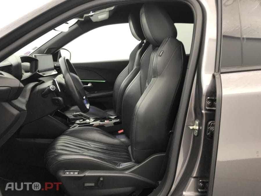 Peugeot 2008 1.2 PureTech GT Line EAT8