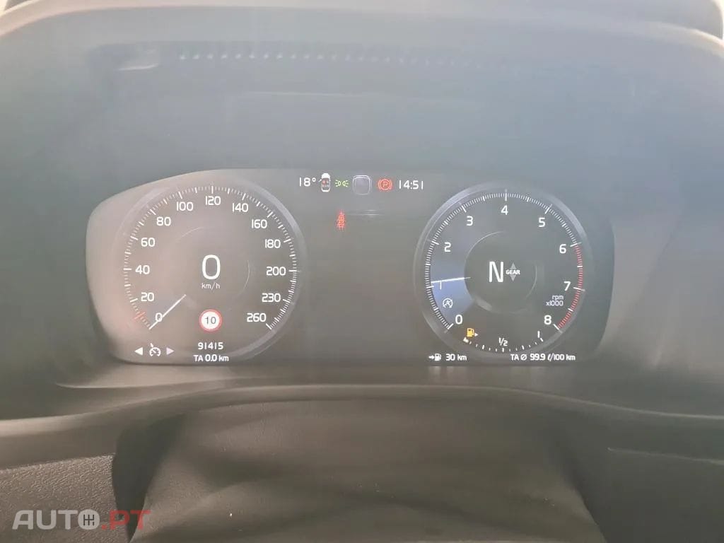 Volvo XC40 1.5 T2 Momentum Core