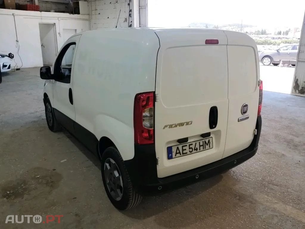 Fiat Fiorino 1.3 M-jet Adventure com 1GD