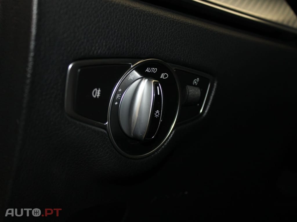 Mercedes-Benz E 300 DE AVANTGARDE I.V.A DEDUTÍVEL