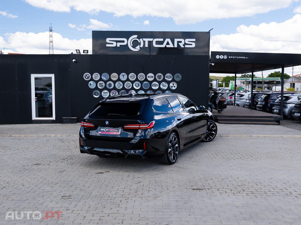BMW i5 eDrive40 Pack Desportivo M Pro