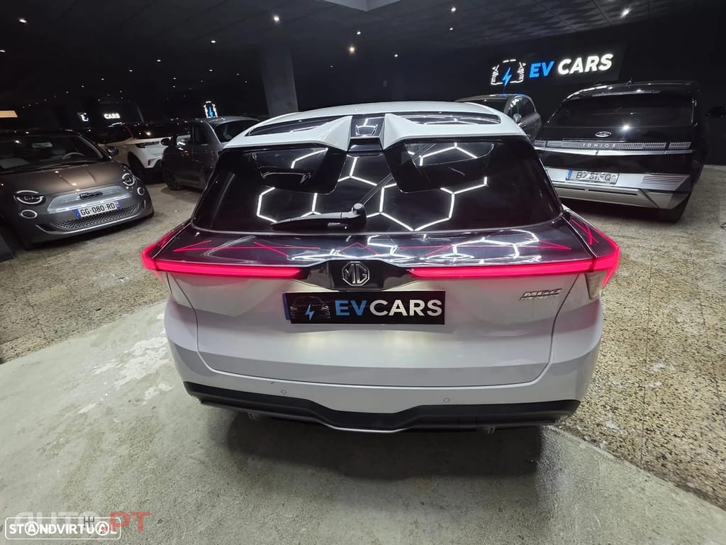MG MG4 4 Luxury 64 kWh