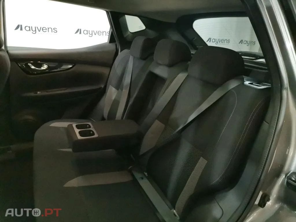 Nissan Qashqai 1.5 dCi N-Connecta J18