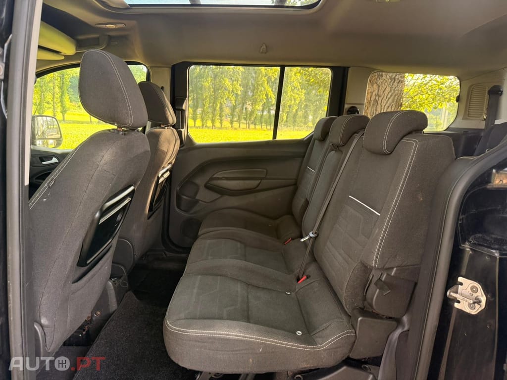 Ford Tourneo Grand 1.6 TDCi Titanium