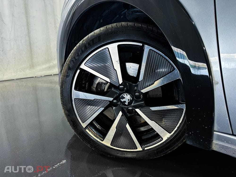 Peugeot E-208 50 kWh GT Pack