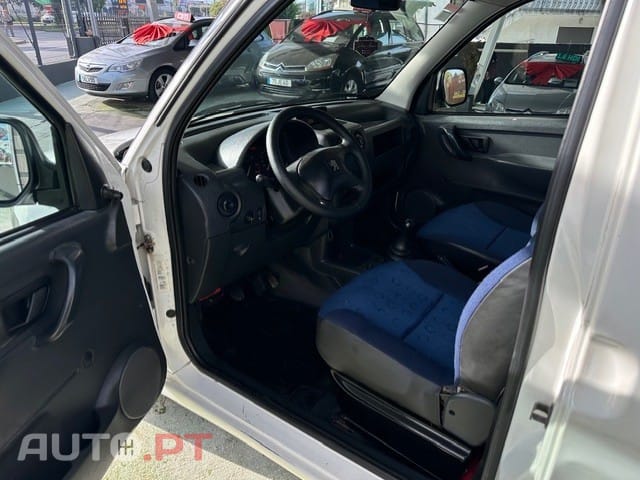 Peugeot Partner 2.0 HDi CombiSpace