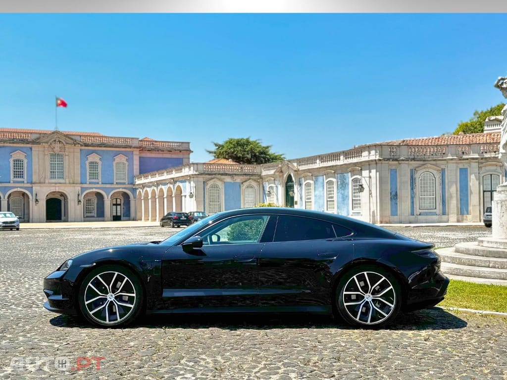 Porsche Taycan Outros