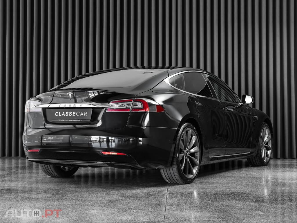 Tesla Model S 75