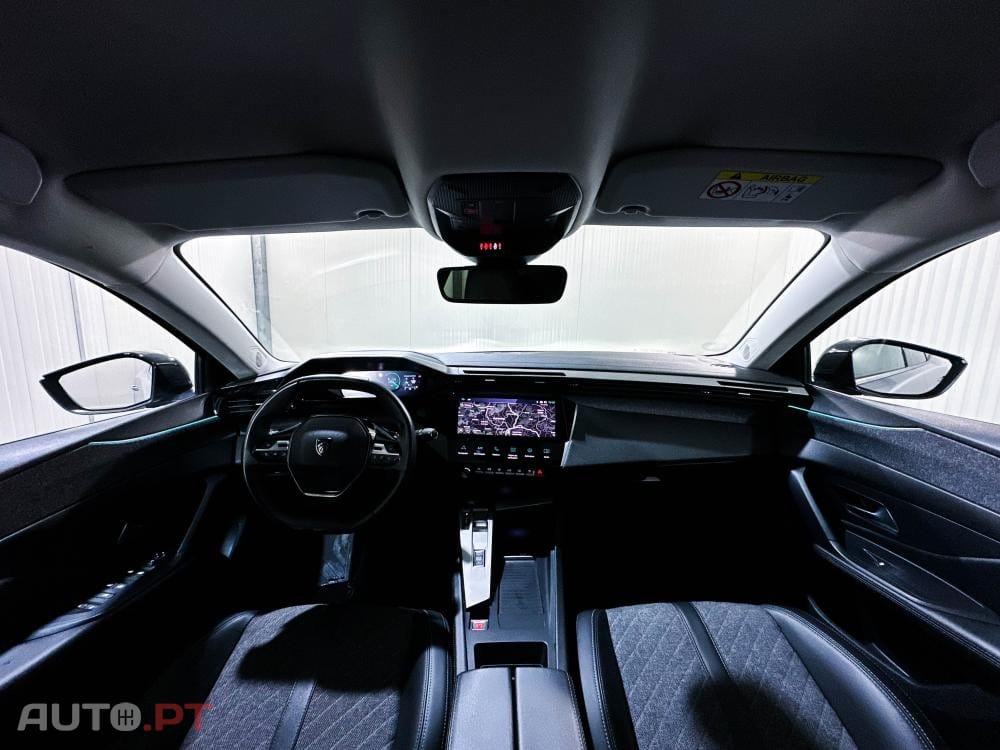 Peugeot 408 1.2 PureTech Allure Pack EAT8