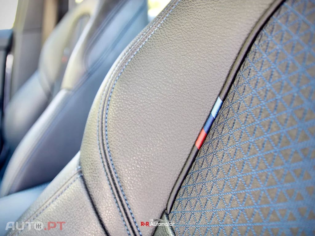 BMW 118 i Pack Desportivo M Auto