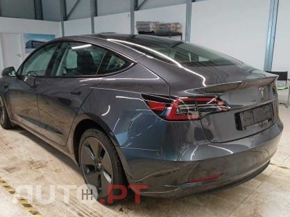 Tesla Model 3 Standard Range Plus RWD