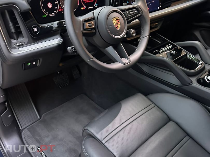 Porsche Cayenne E-Hybrid Tiptronic S Black Edition