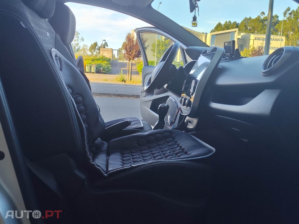 Renault Clio Sport Tourer Limited