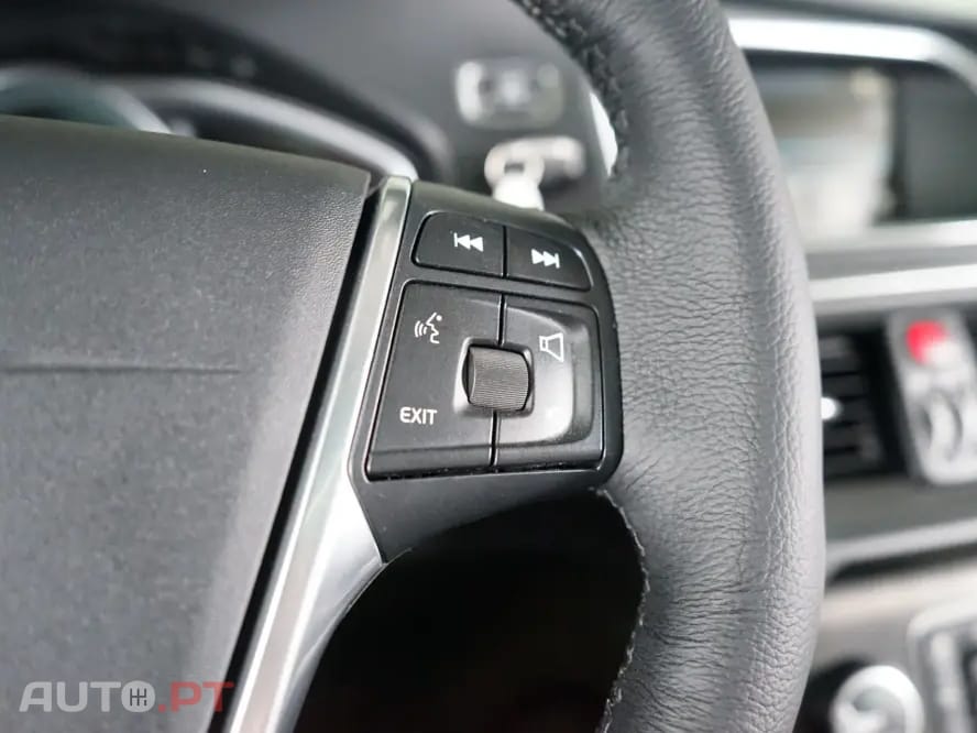 Volvo V40 1.6 D2 Summum