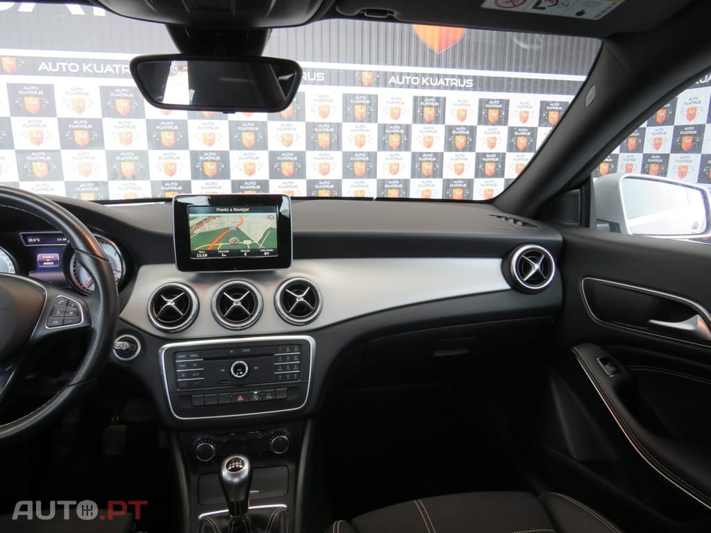 Mercedes-Benz CLA 180 180 D