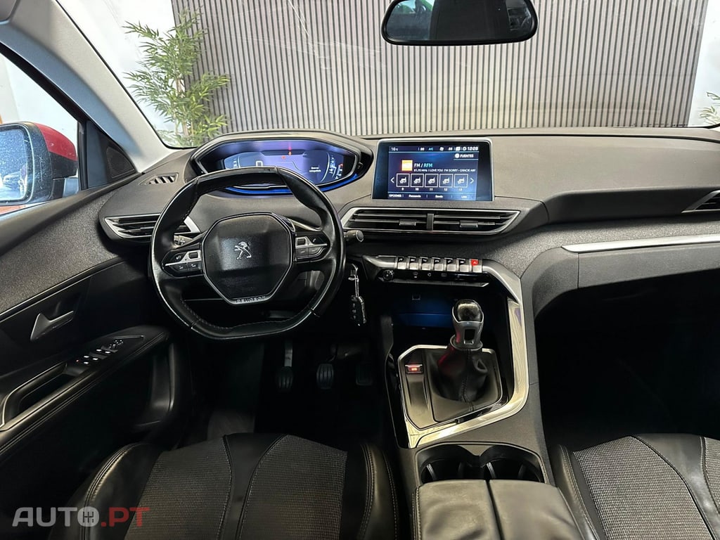 Peugeot 3008 Allure J18