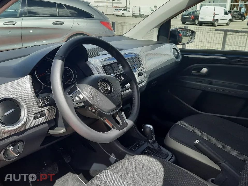Volkswagen e-Up Entry