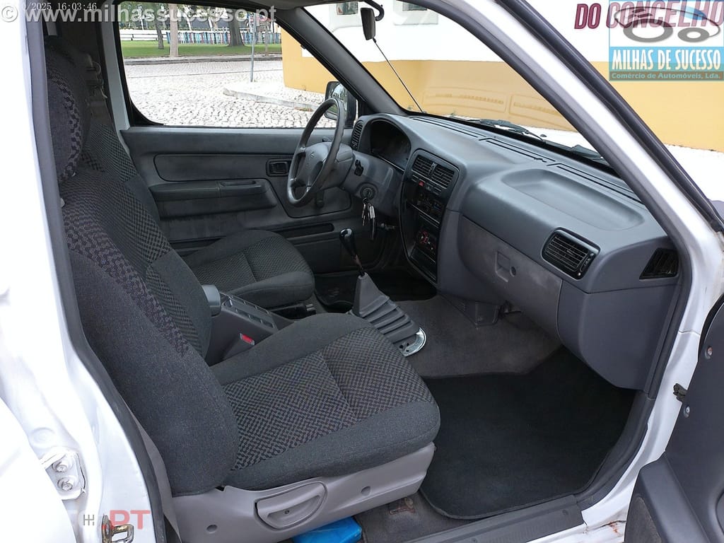 Nissan Navara D22 2.5D 4x2 C/D 5 Lug
