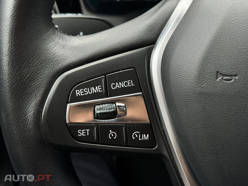 BMW 320 e Touring Auto