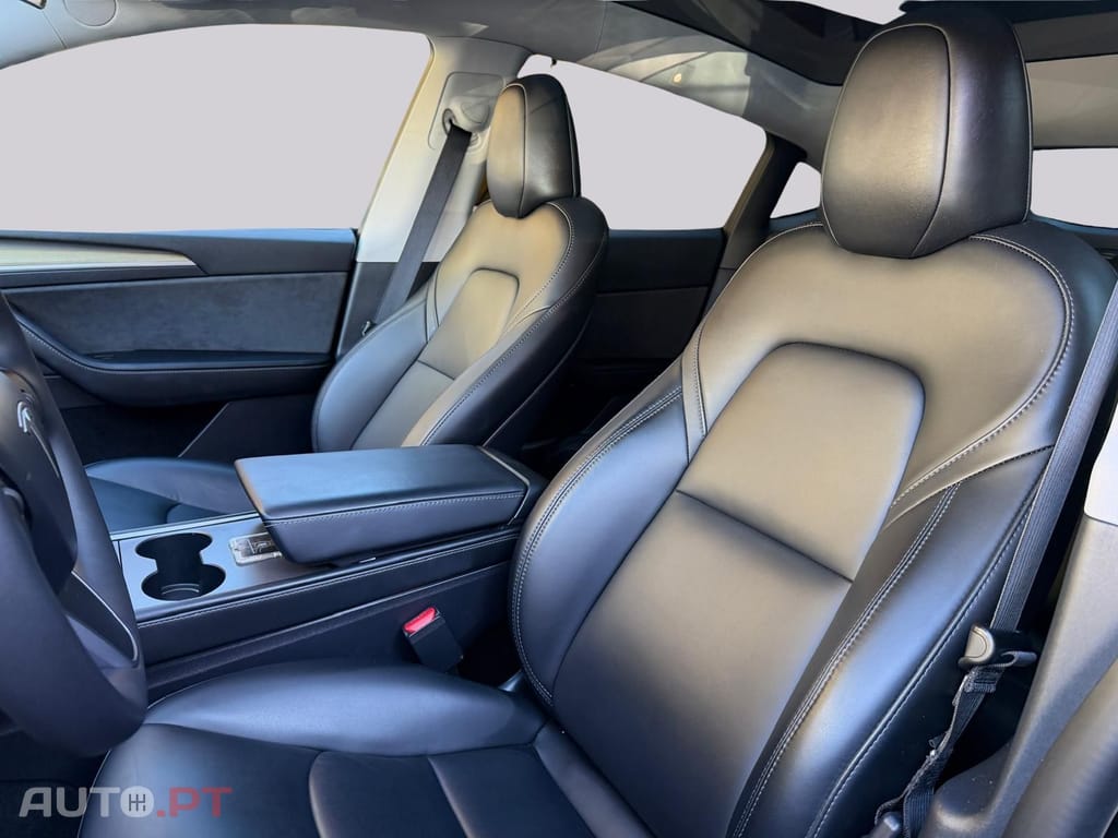 Tesla Model Y I.V.A DEDUTÍVEL 