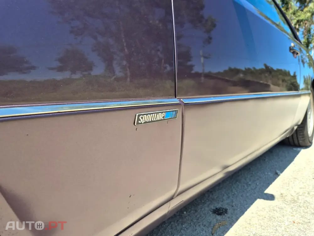 Mercedes-Benz 230 Outro