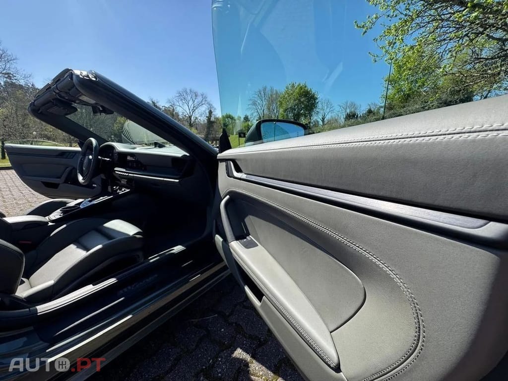 Porsche 911 Targa 4 GTS PDK