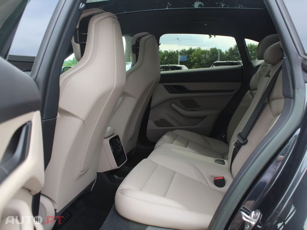 Porsche Taycan 79 kWh