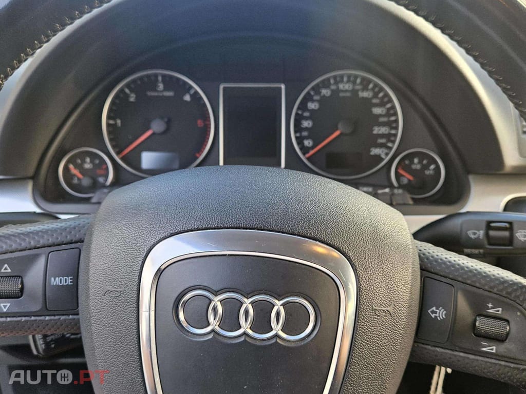 Audi A4 2.0 TDi quattro S Edition