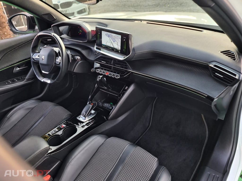 Peugeot 2008 1.2 PureTech GT Pack EAT8