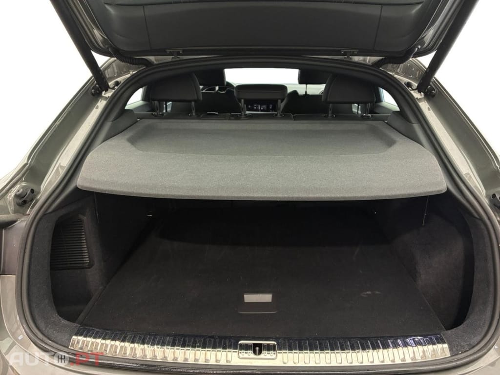 Audi Q3 45 TFSIe S line S tronic