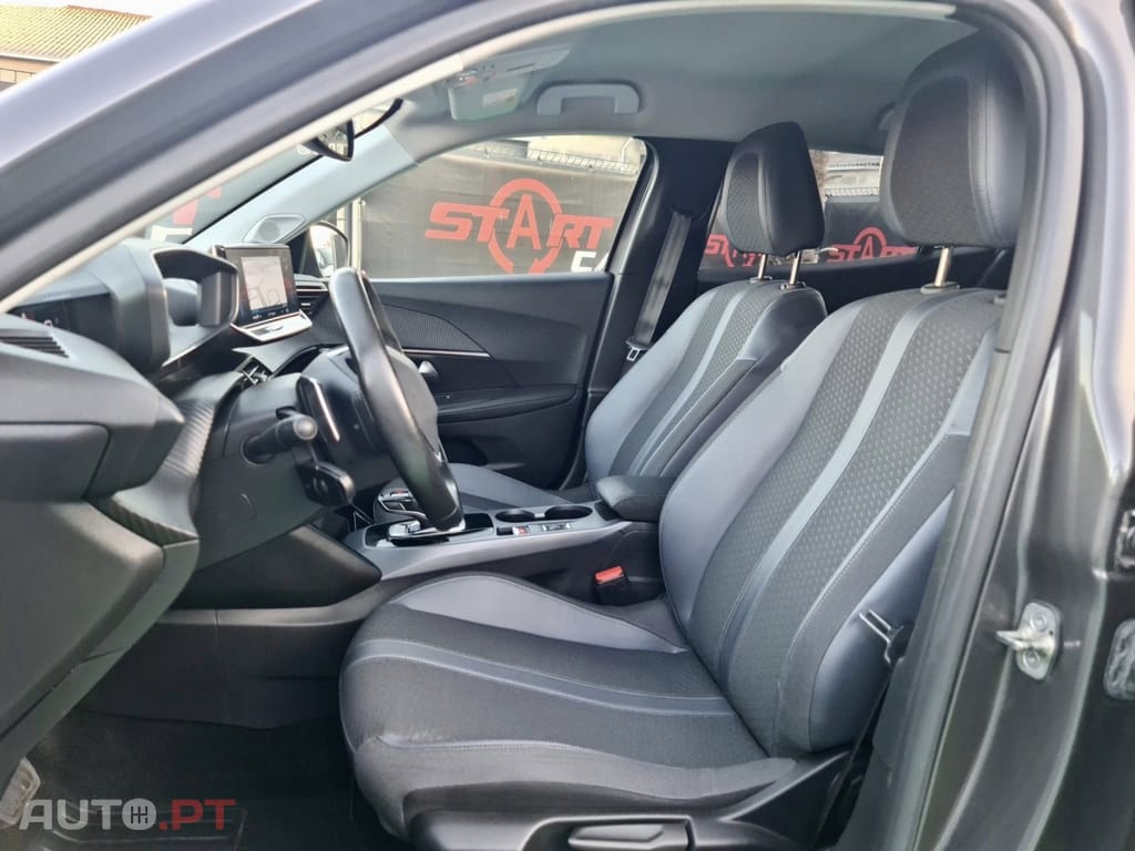 Peugeot 2008 1.2 PureTech Allure EAT8