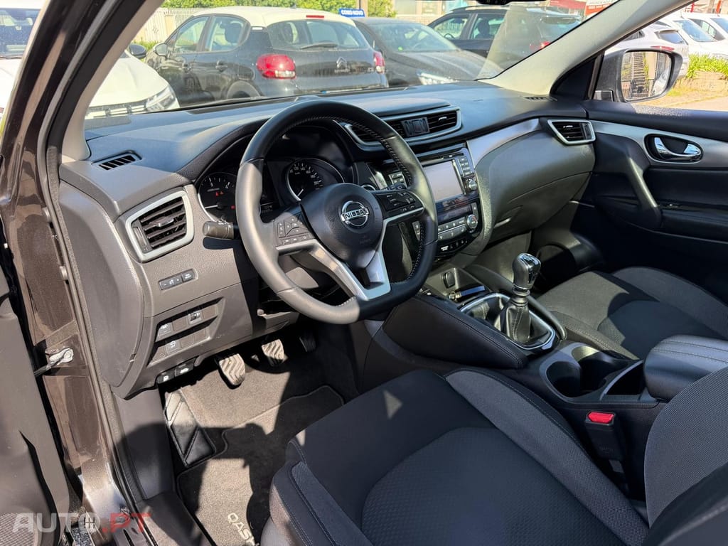 Nissan Qashqai 1.5 dCi N-Connecta J18