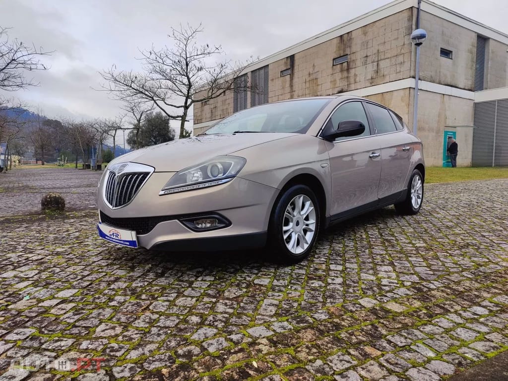 Lancia Delta 1.6 M-Jet Oro