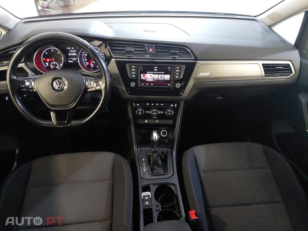 Volkswagen Touran 1.6 TDI Confortline DSG