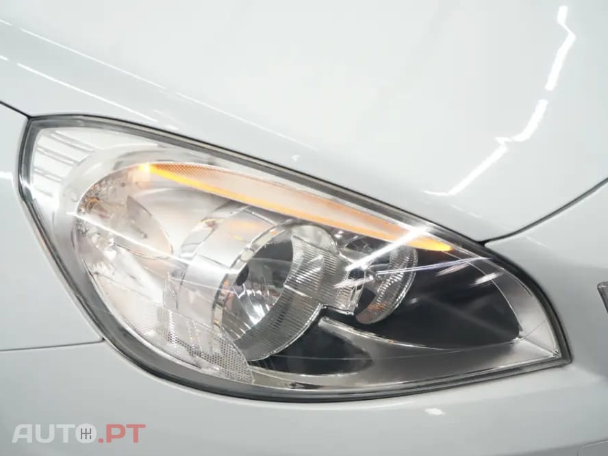 Volvo V60 1.6 D2 R-Design