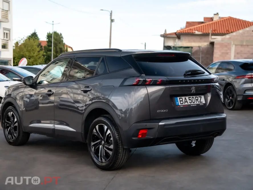 Peugeot 2008 1.2 PureTech Allure