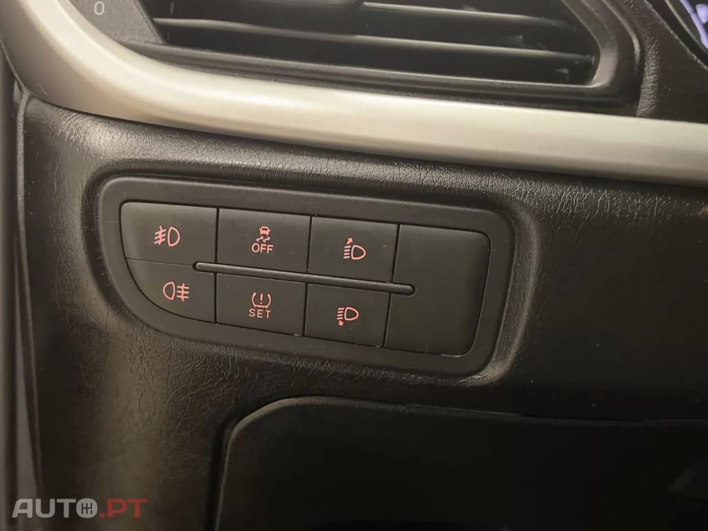 Fiat Tipo 1.3 M-Jet Easy JLL 17 (NACIONAL)