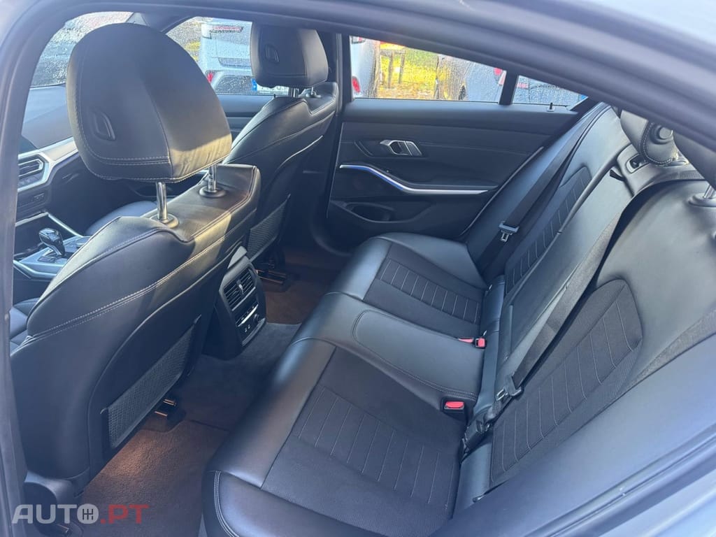 BMW 318 d Line Luxury Auto
