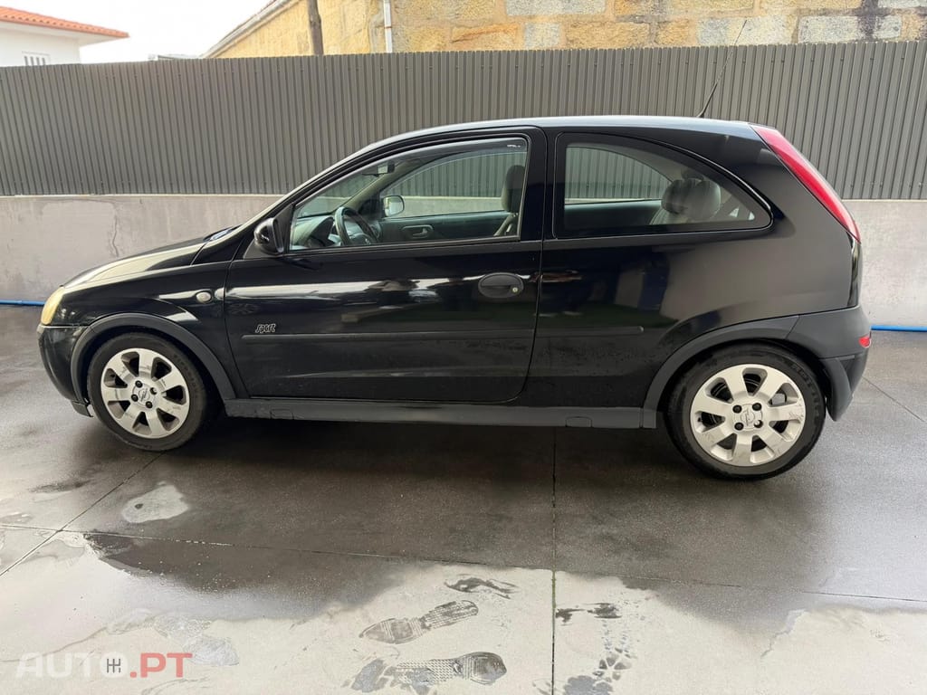 Opel Corsa 1.2 16V Sport