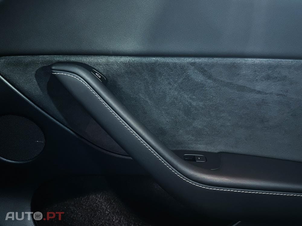 Tesla Model Y Long Range Dual Motor AWD