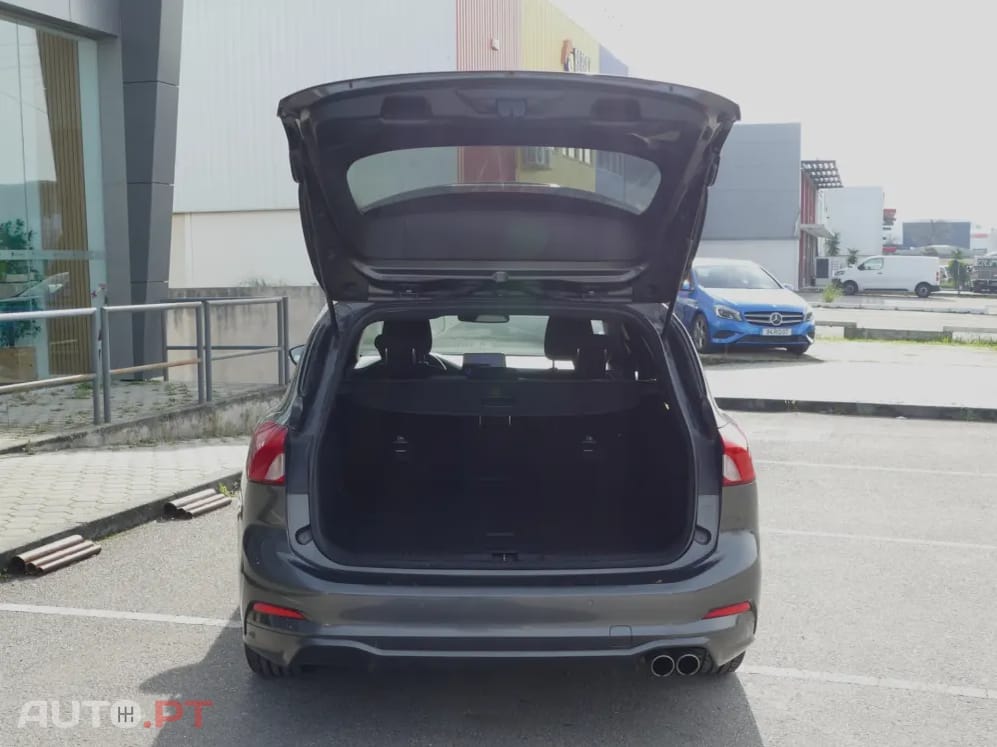 Ford Focus SW 1.5 TDCi EcoBlue ST-Line